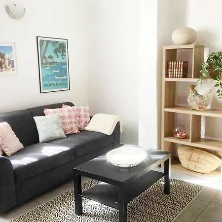 Cosy Air-conditioned In Old Antibes, Walk To & Market Апартаменты Антиб